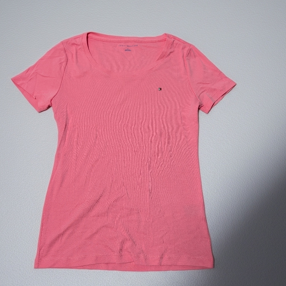 Tommy Hilfiger Pink Classic Logo Tee | NWOT | Size Small